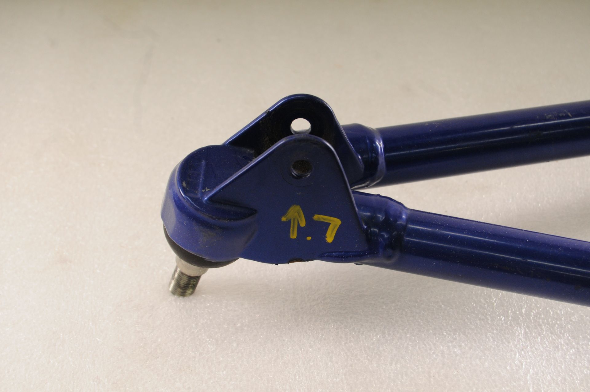 8KRF357A2000-001