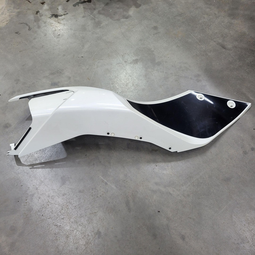 (new ref. 705010836) rh fairing pearl white