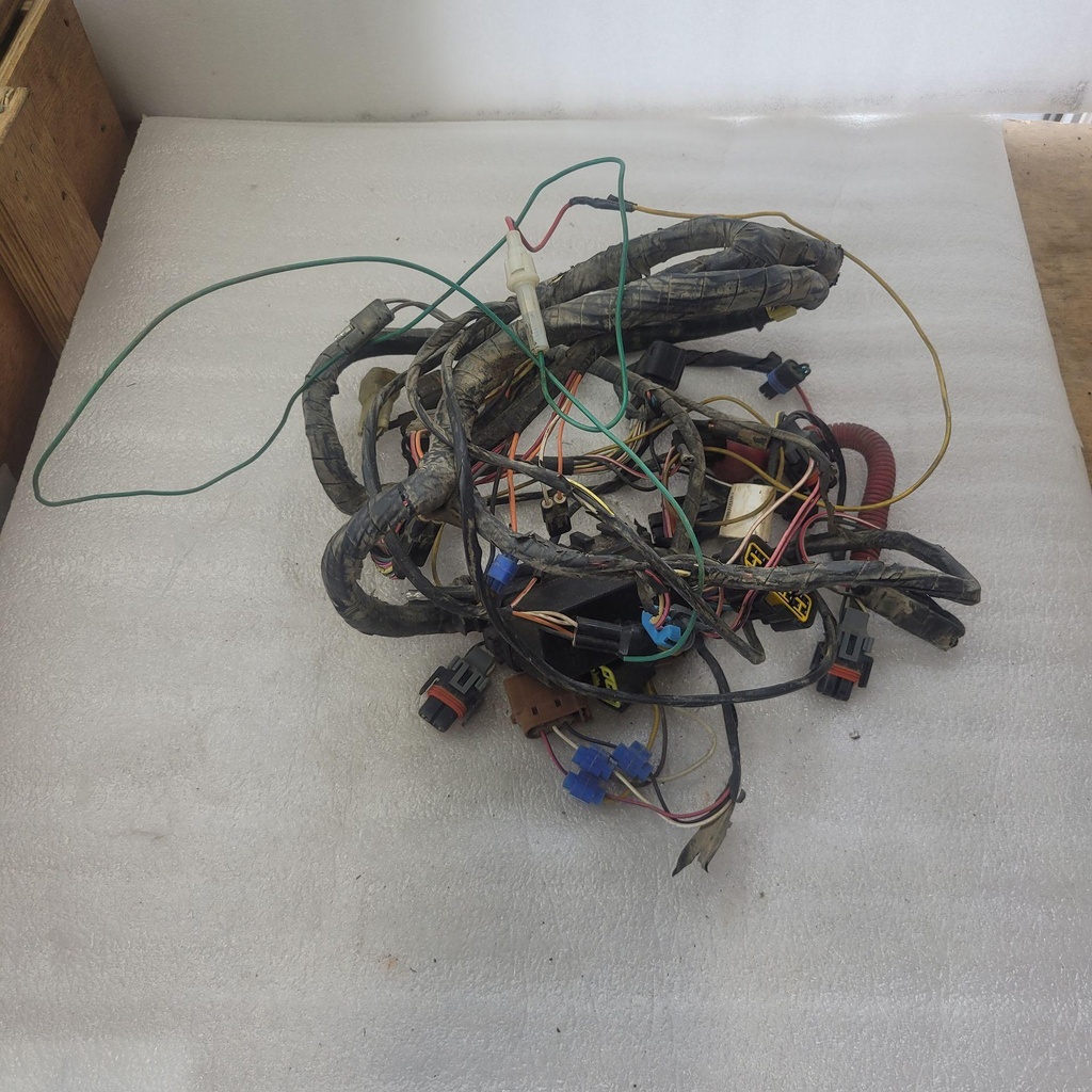 Harness, Main