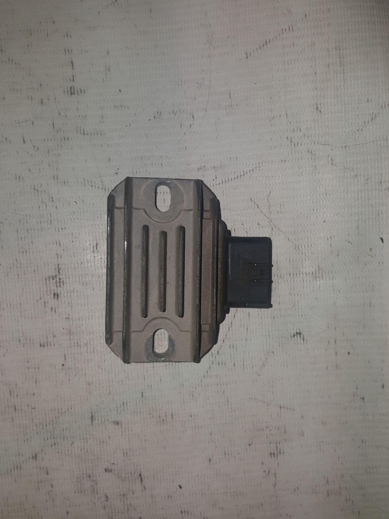 VOLTAGE REGULATOR