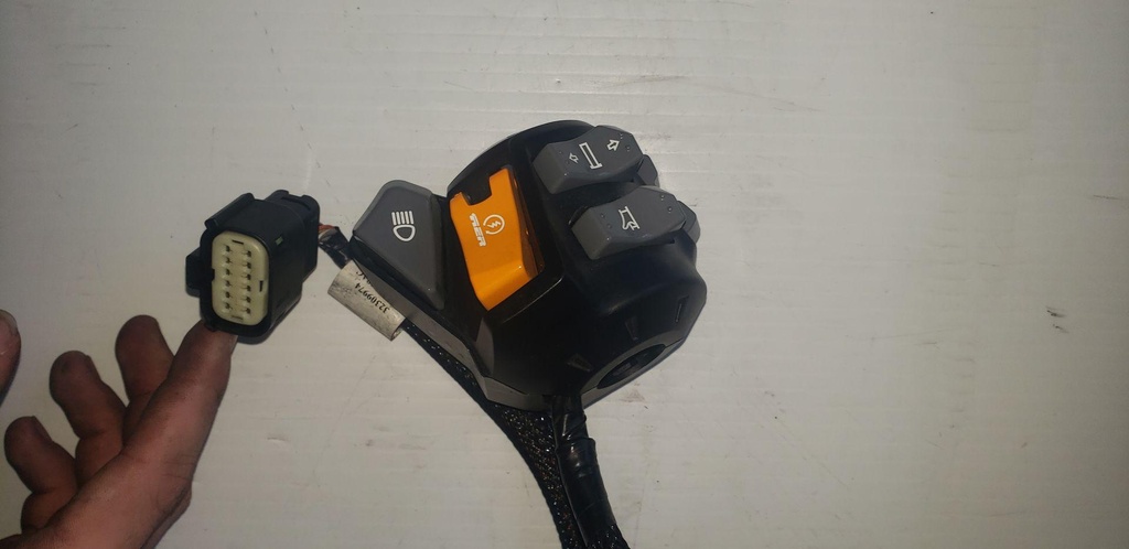 LH Switch Housing Package Enduro