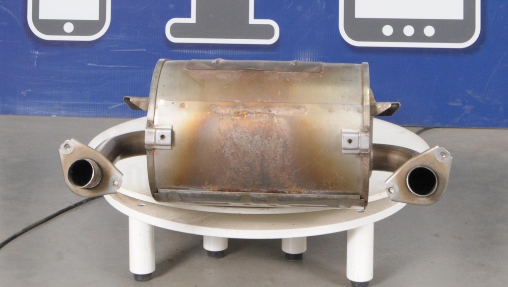 8HF147500000-00302.jpg