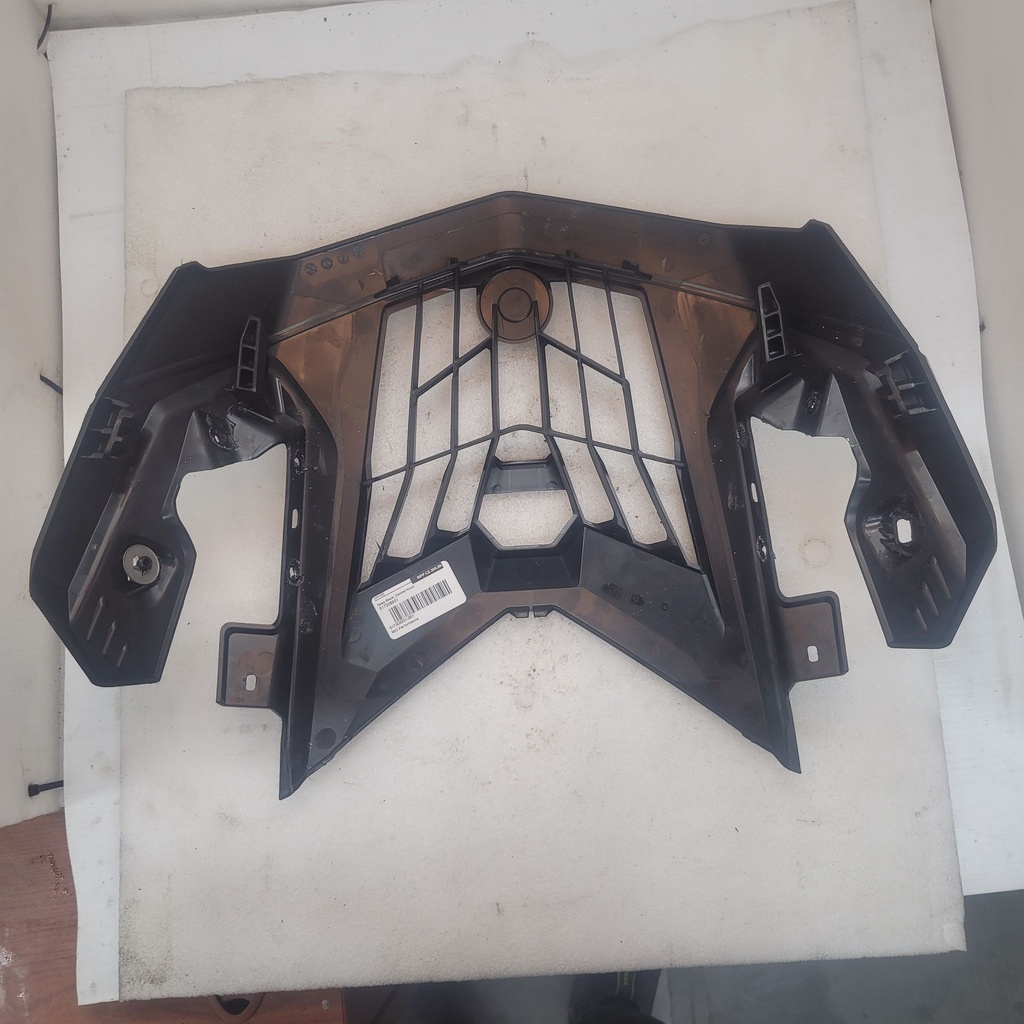 Deep Black, Central Hood