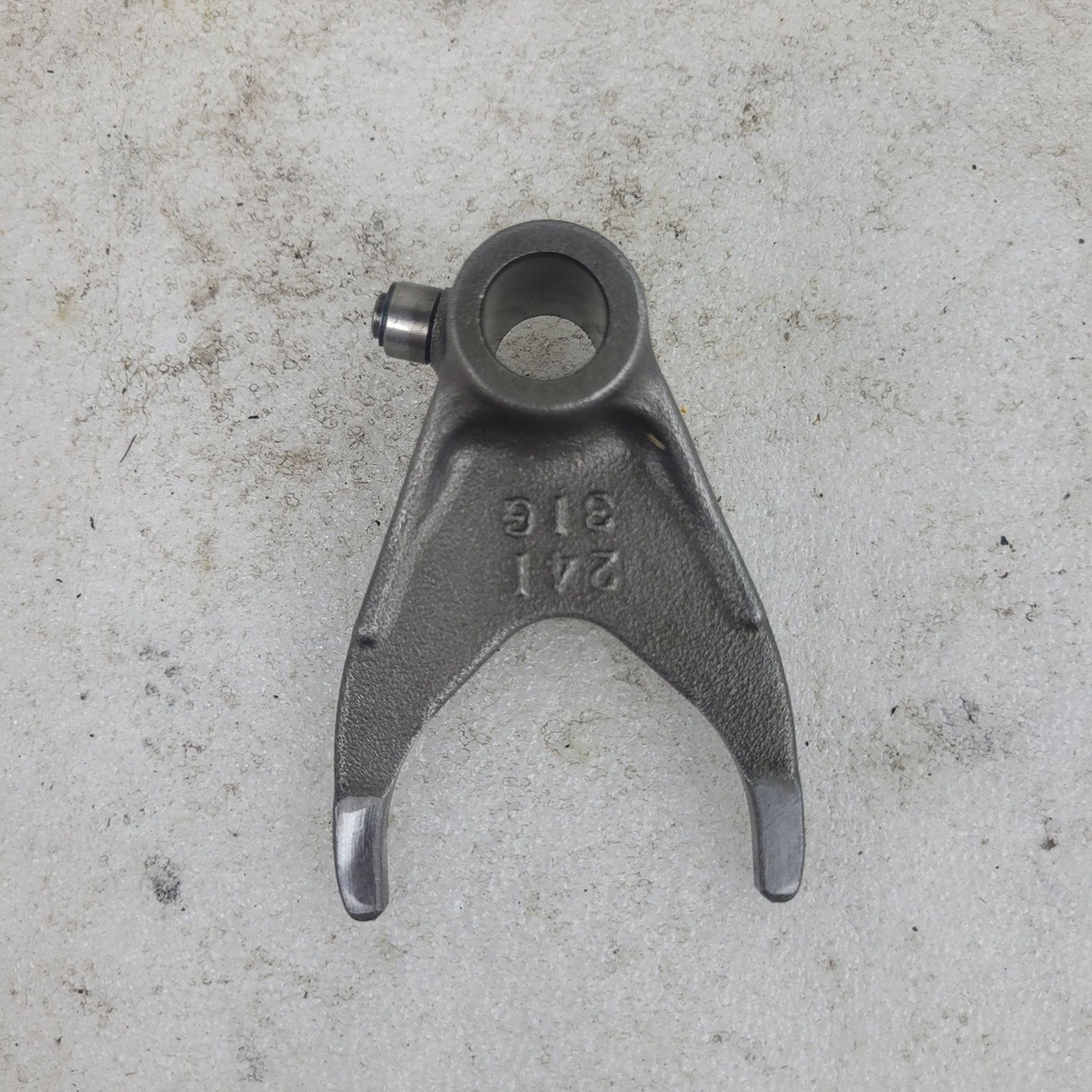 [25240-31G00-001] (new ref. 25240-31g10) fork, reverse gr shift