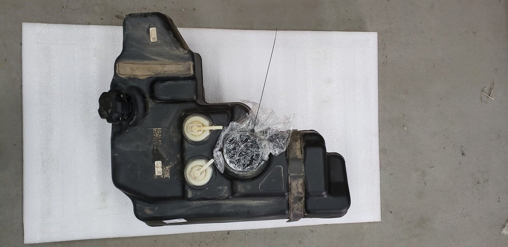FUEL TANK ASSEMBLY
