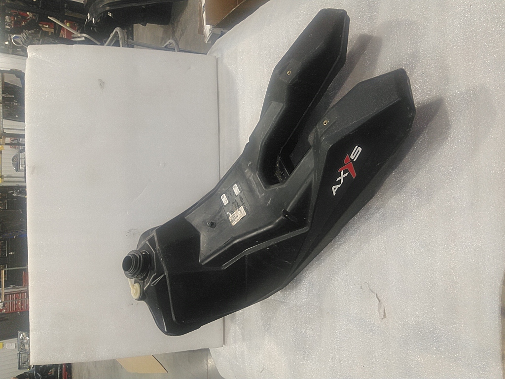 progressive molded fuel tank as