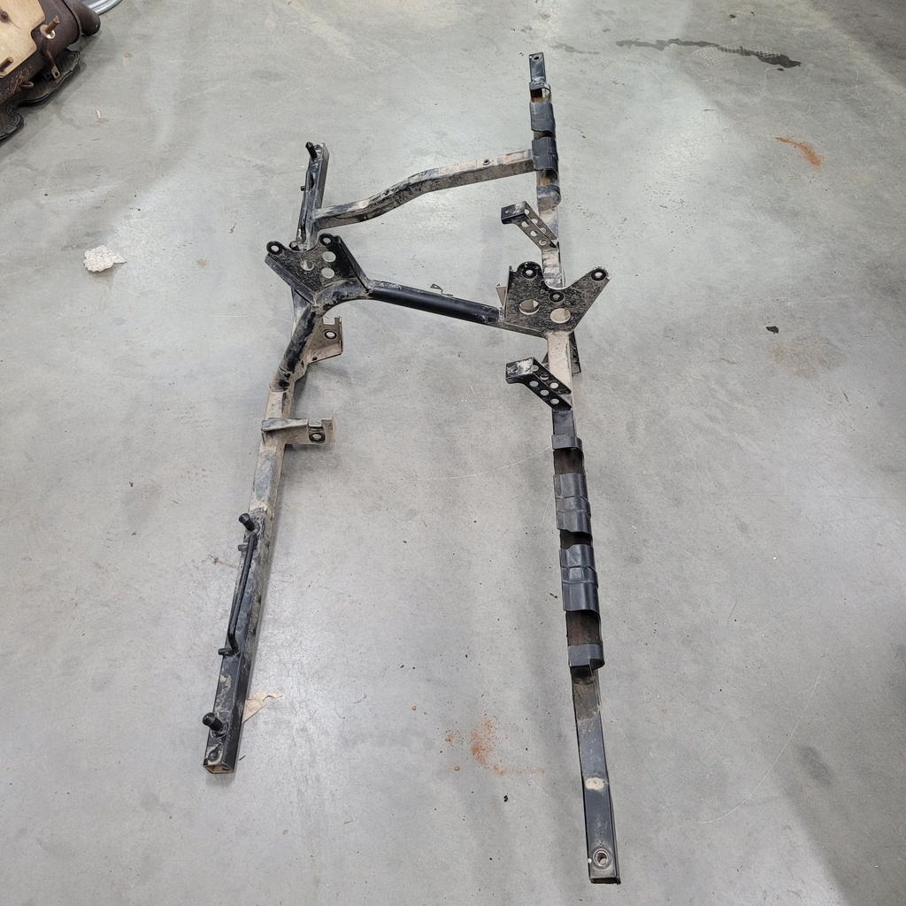 mounting bracket, seat