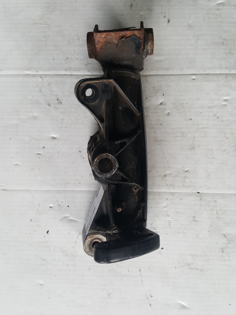 Spindle, Steering - Left Black (inc. 7-13)