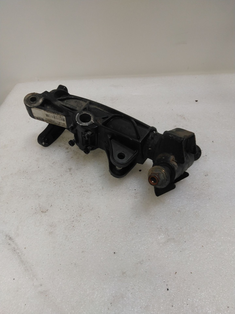 Spindle, Steering - L