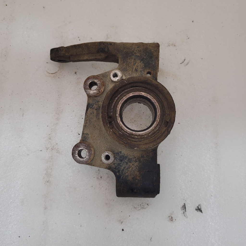 STEERING KNUCKLE (RIGHT HAND)
