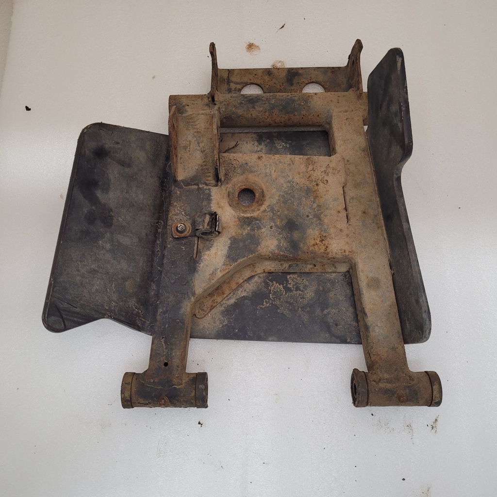 REAR ARM (LEFT HAND AND LOWER)