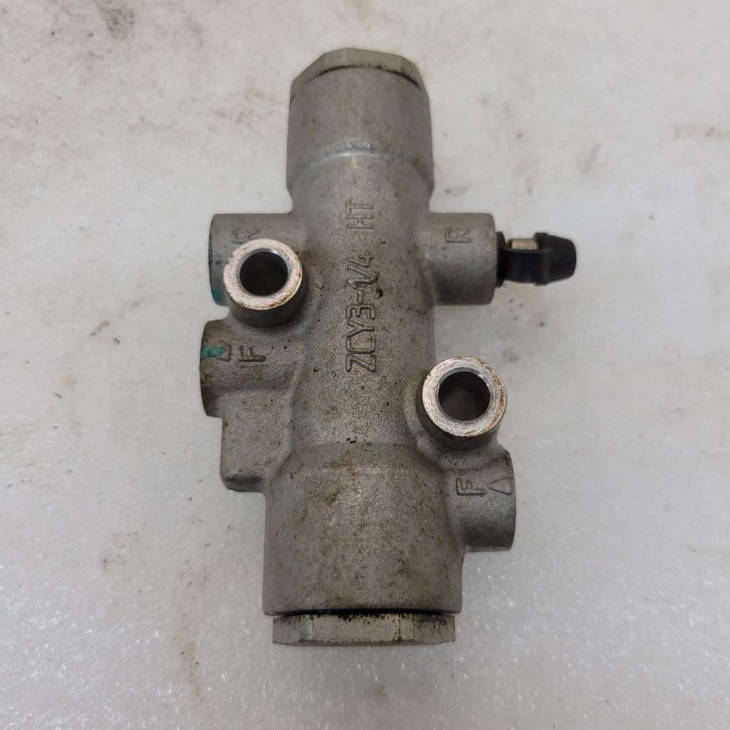 brake pressure dist valve (pcv)