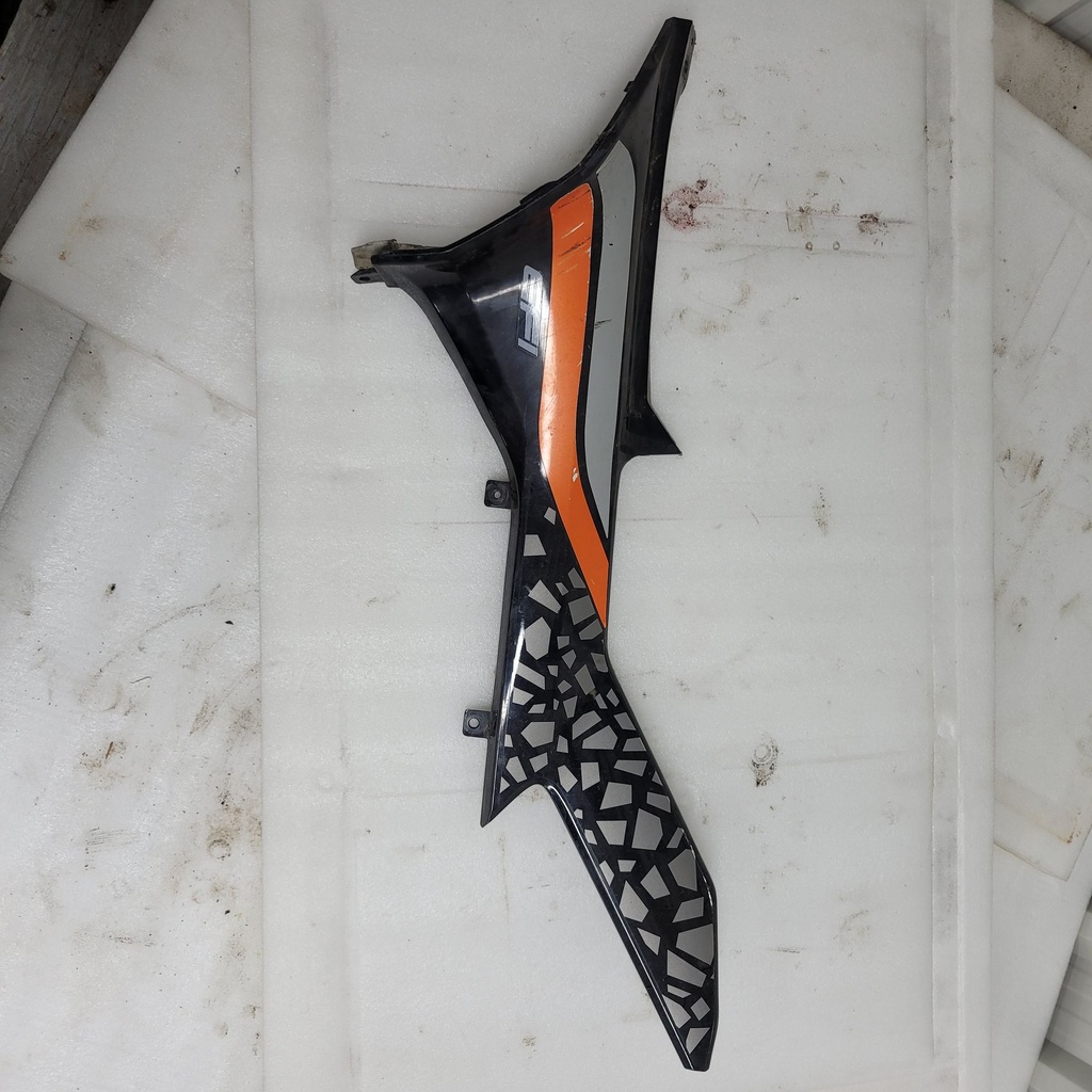 RIGHT HAND SIDE COVER (NEBULA BLACK)