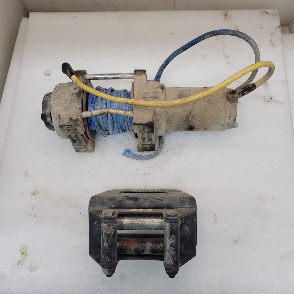 WINCH POLARIS 3500 LBS 05%