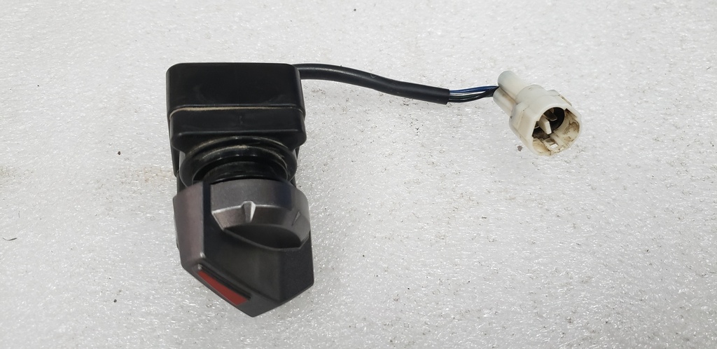 Switch, Light - 2HC-82526-00-00 YAMAHA