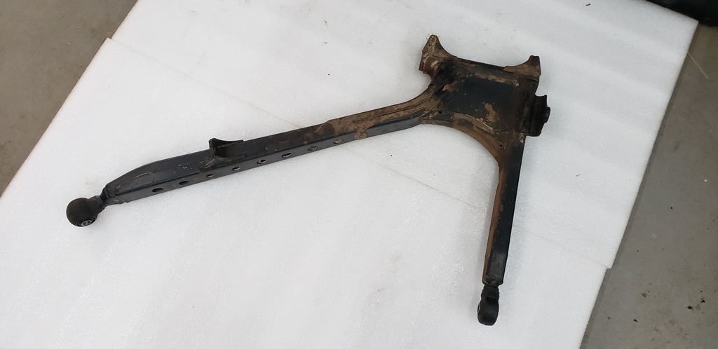 RH LWR ARM - 2HC-F2107-01-00 YAMAHA