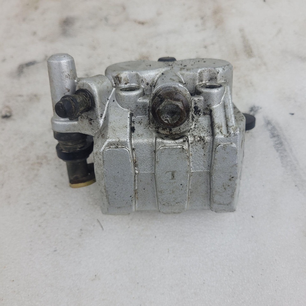 [CF02118] front caliper, lh