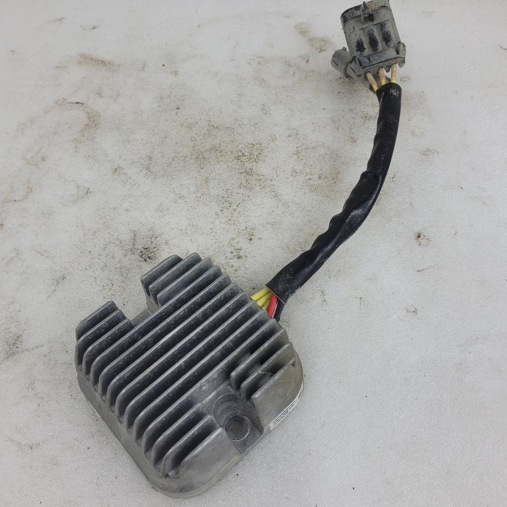 (new ref. 4015816) voltage regulator