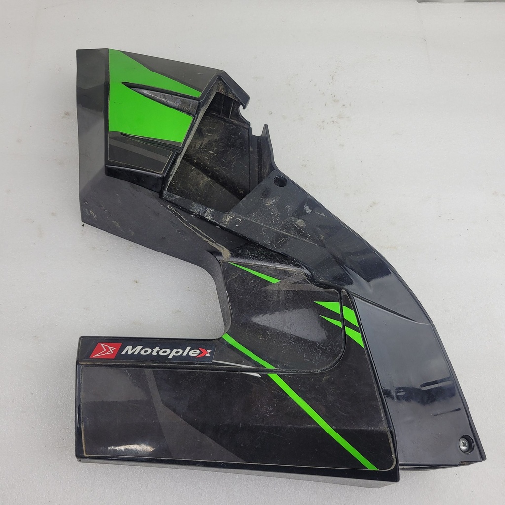 right hand outer panel, royal blue