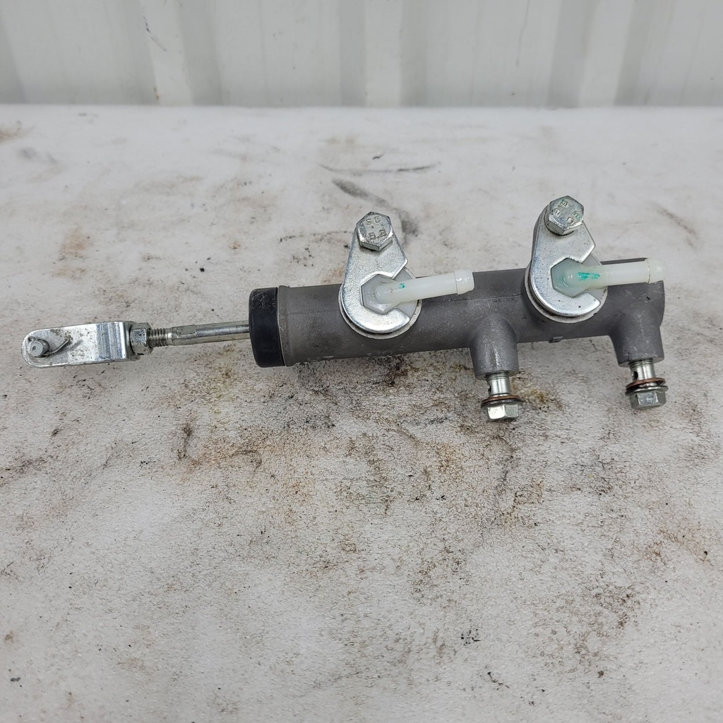 master cylinder