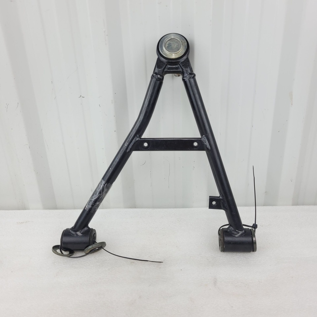 front lower arm,right hand