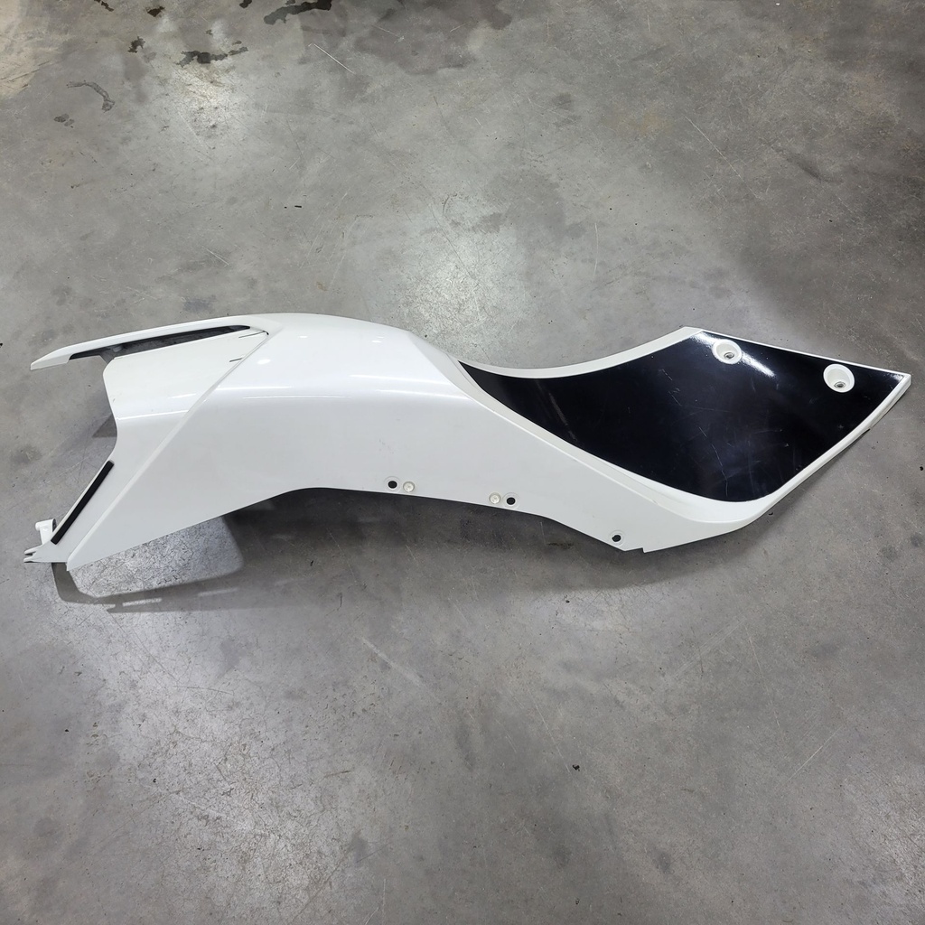 (new ref. 705010836) rh fairing pearl white