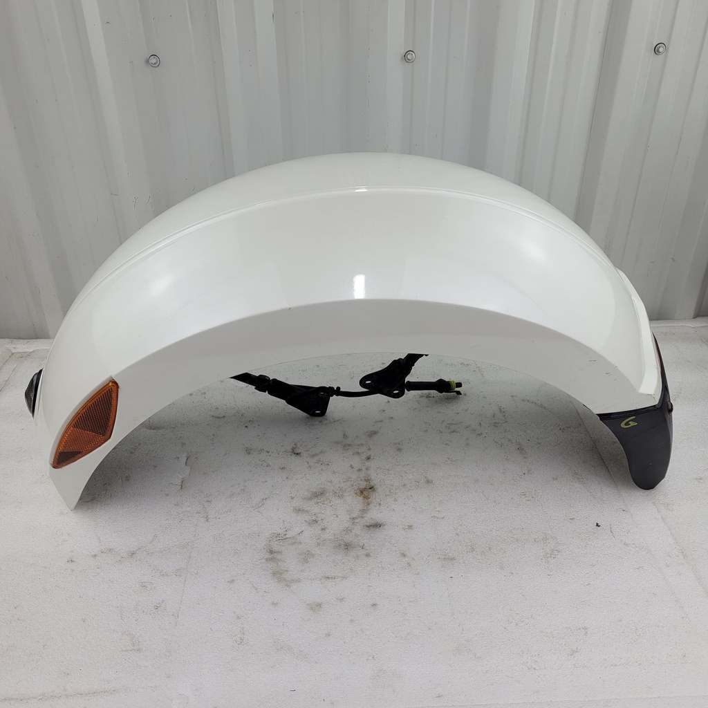 pearl white lh front fender rs white model