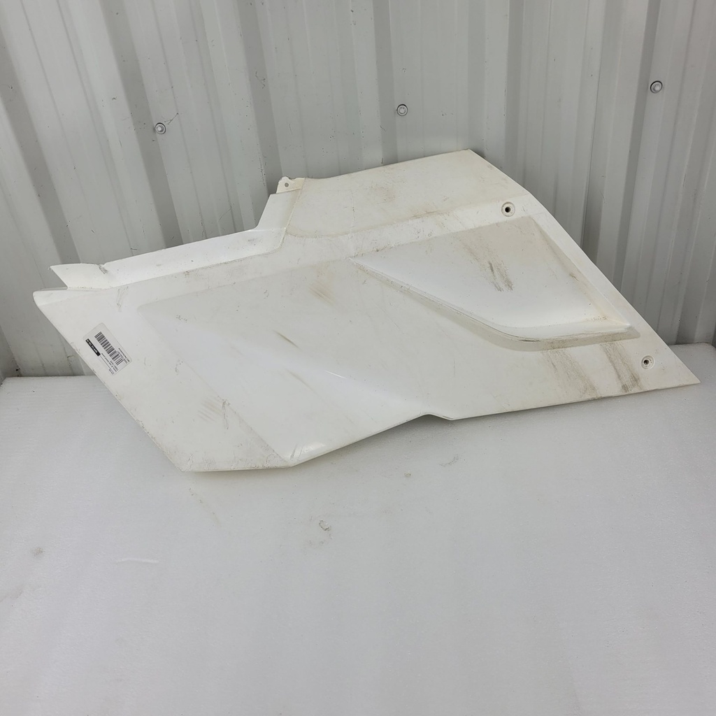 white, lh rear lateral panel