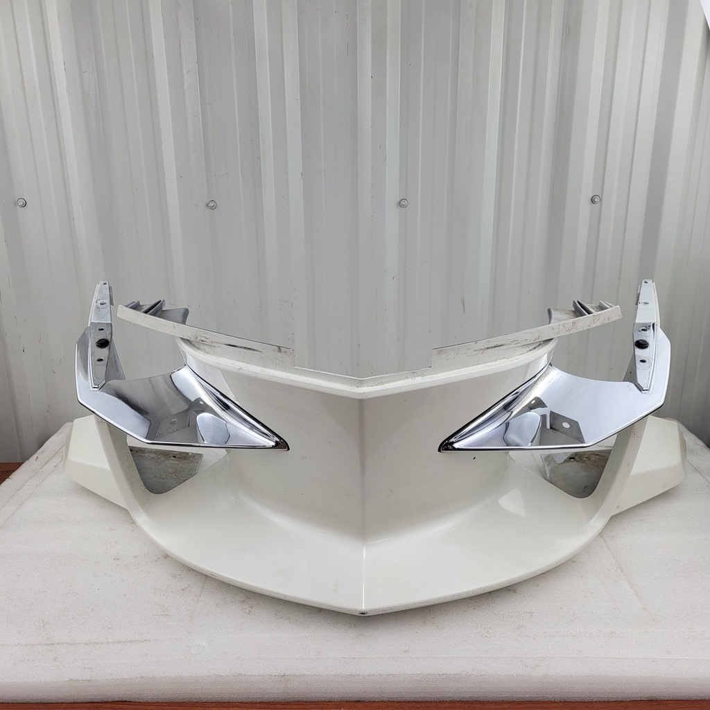 (new ref. 705006184) bumper cover, white pearl