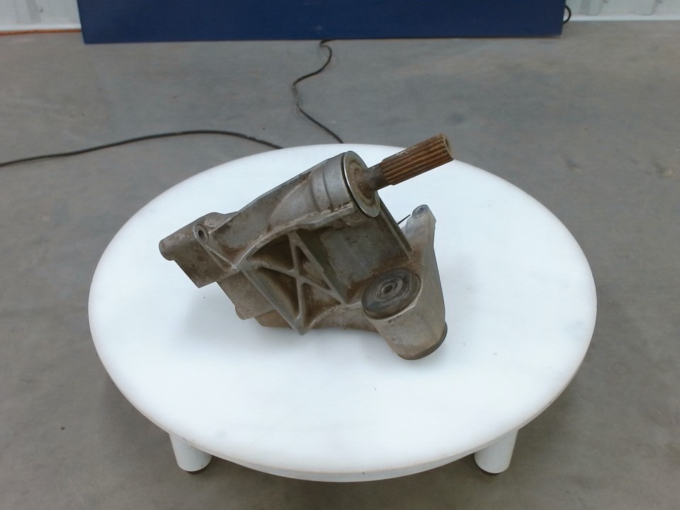 engine bracket pto side