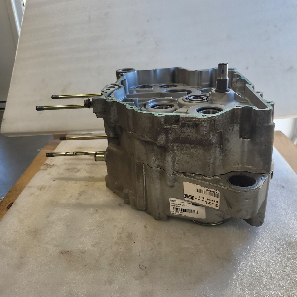 CRANKCASE ASS`Y - 420295881 can am