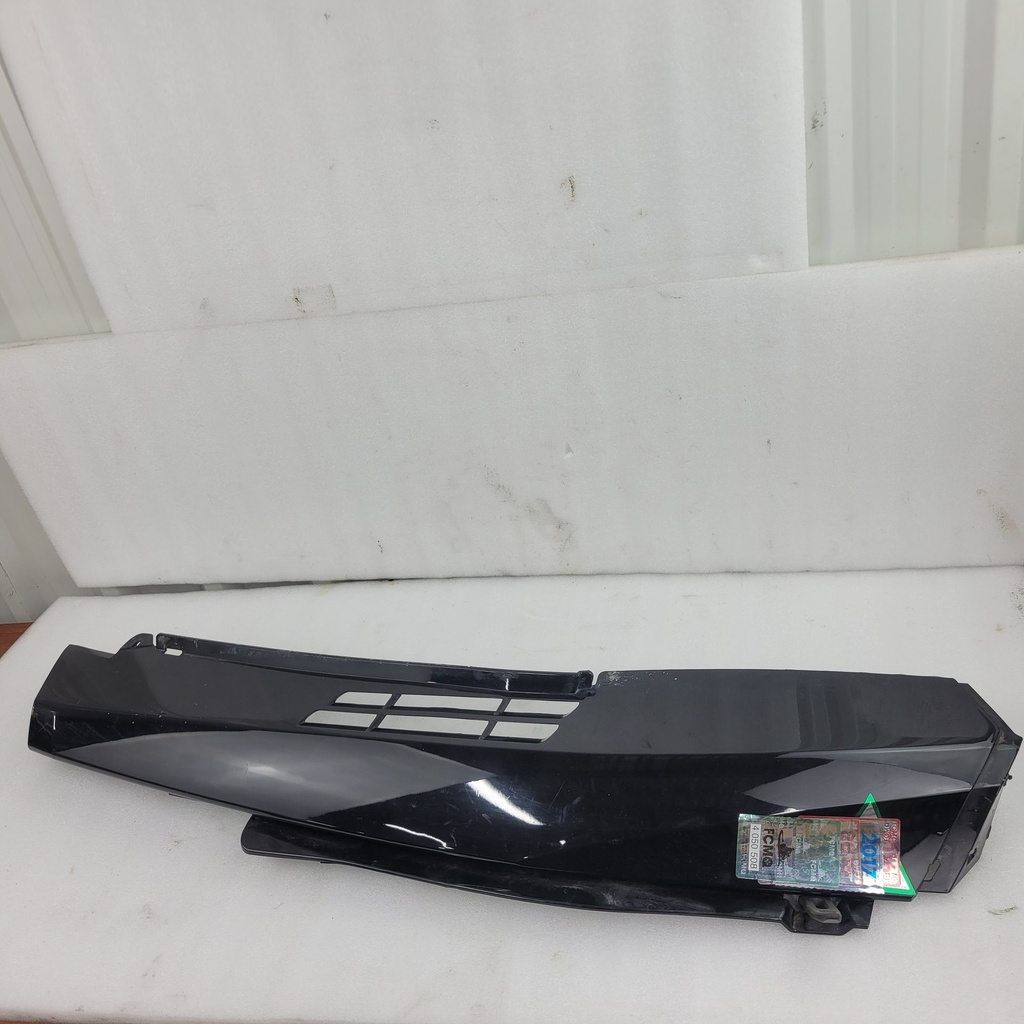 spar, front - w/o decals - left - black