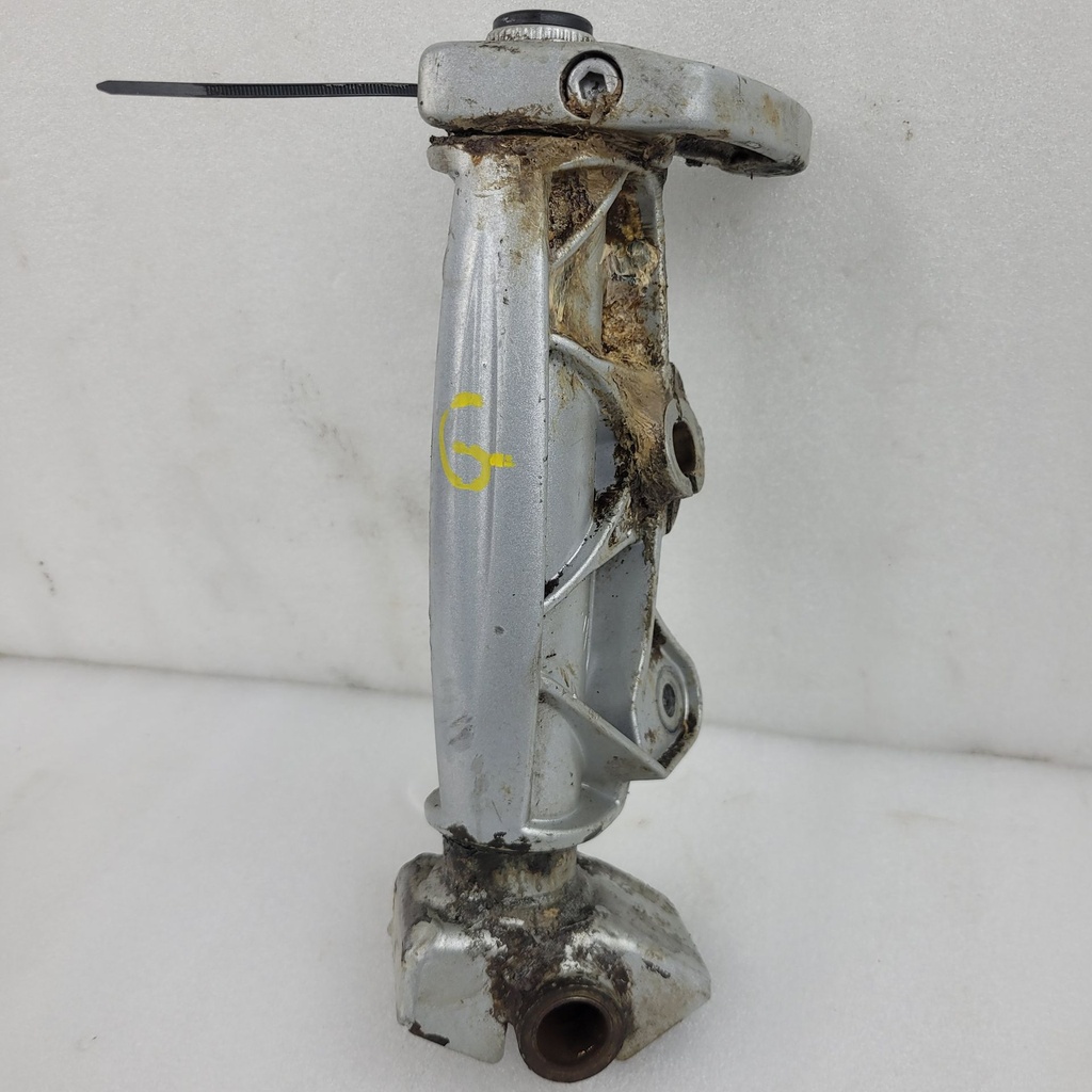 spindle, steering - left platinum (inc. 7-13)