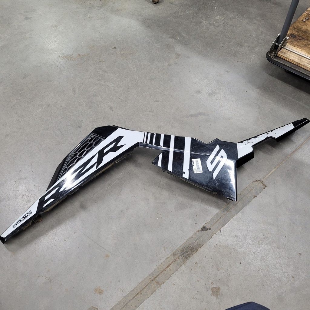 fender assembly, rear, right, c