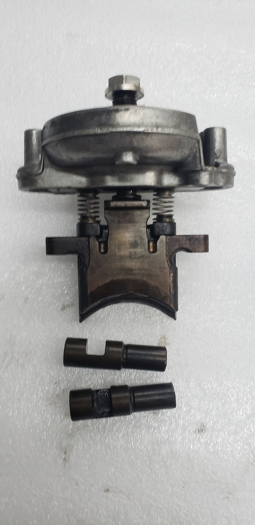 exhaust valve, upper