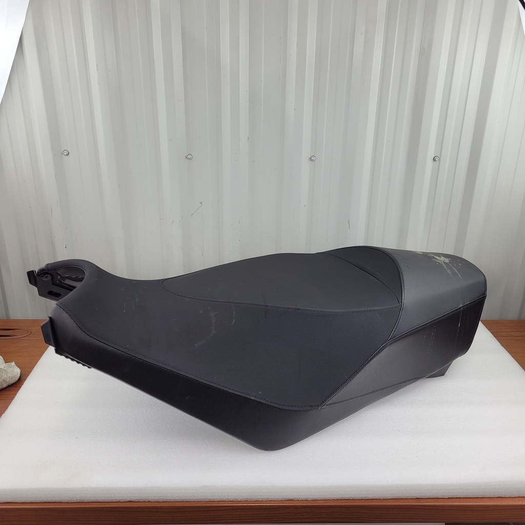 seat cover model deep black