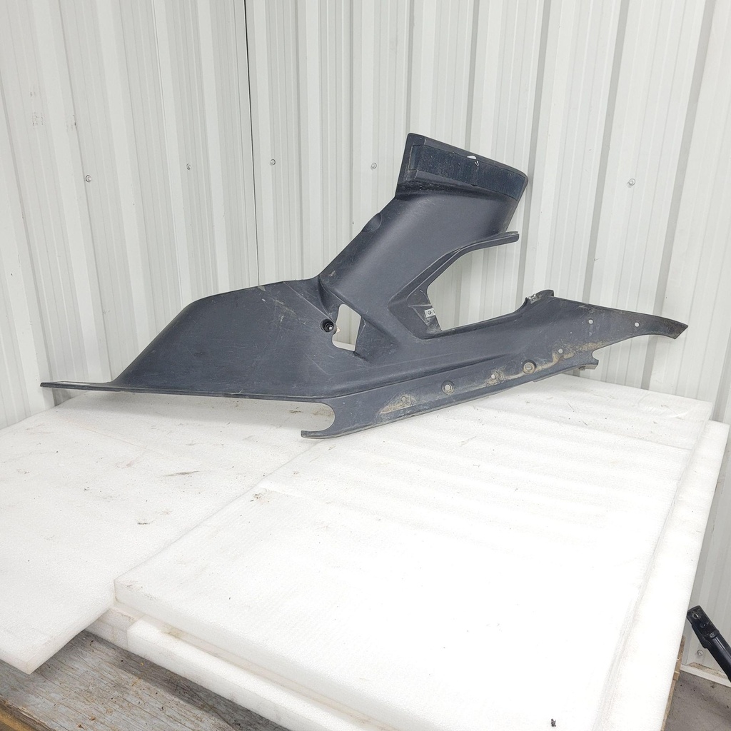 [CF00150] lh rear side panel
