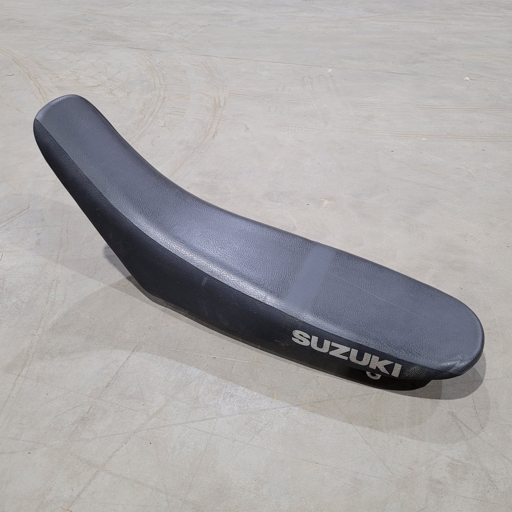 SEAT ASSY - Suzuki - 45100-29FE1-BYD