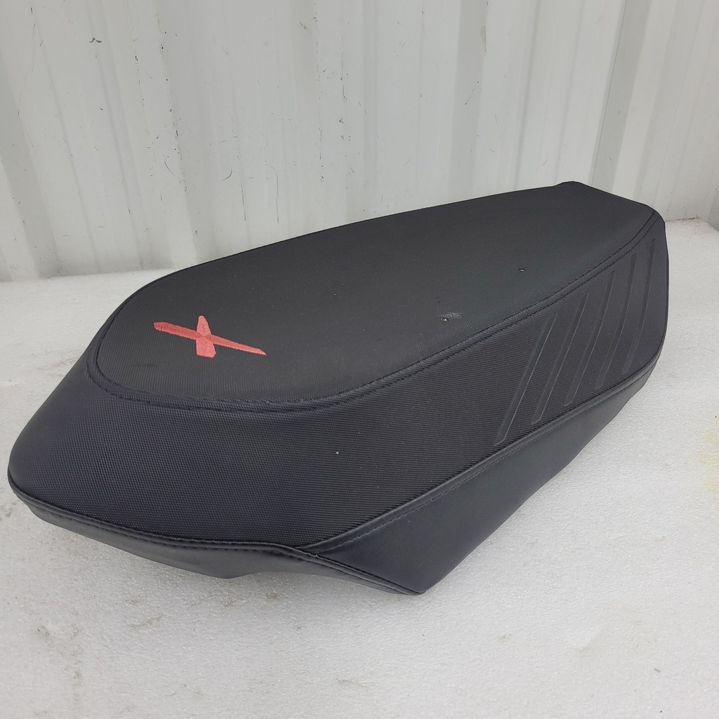 seat cover model deep black