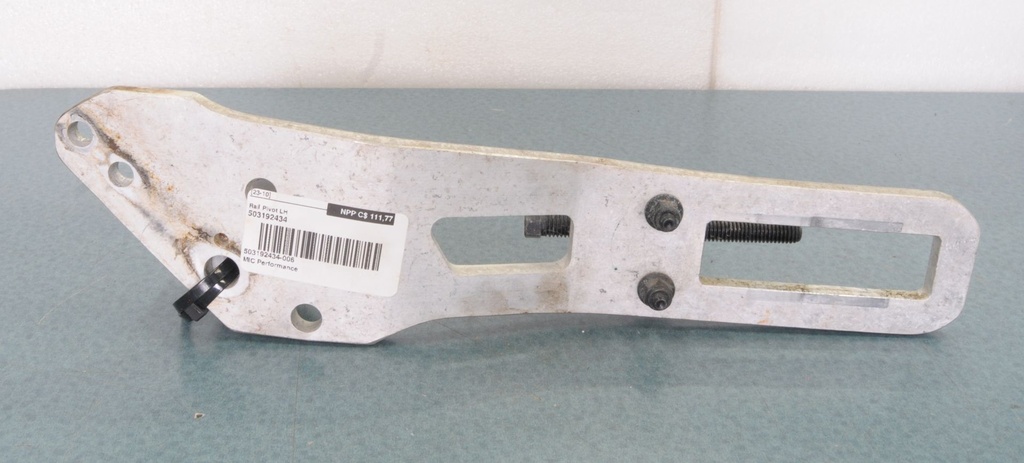 rail pivot lh