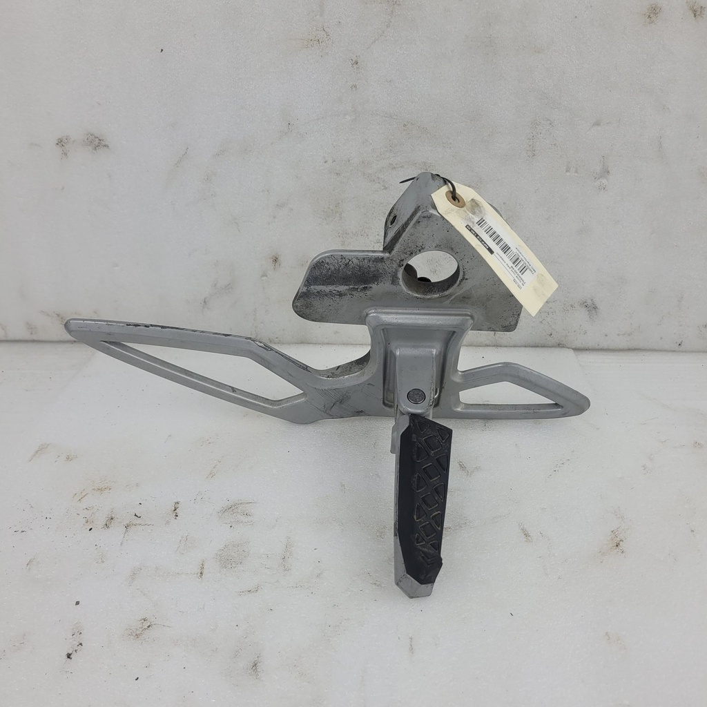 lh front foot peg support