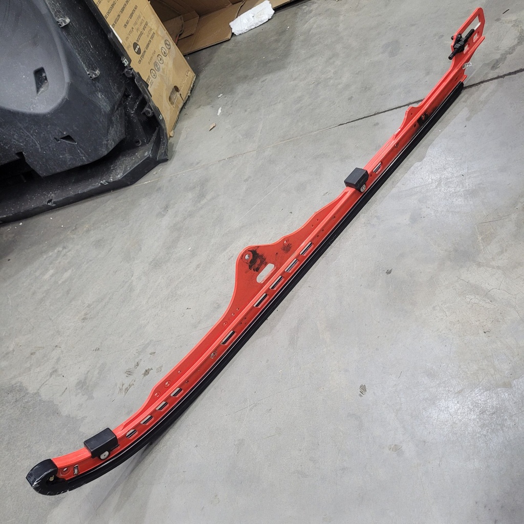 (new ref. 503196770) can-am red, runner 146" model red-black