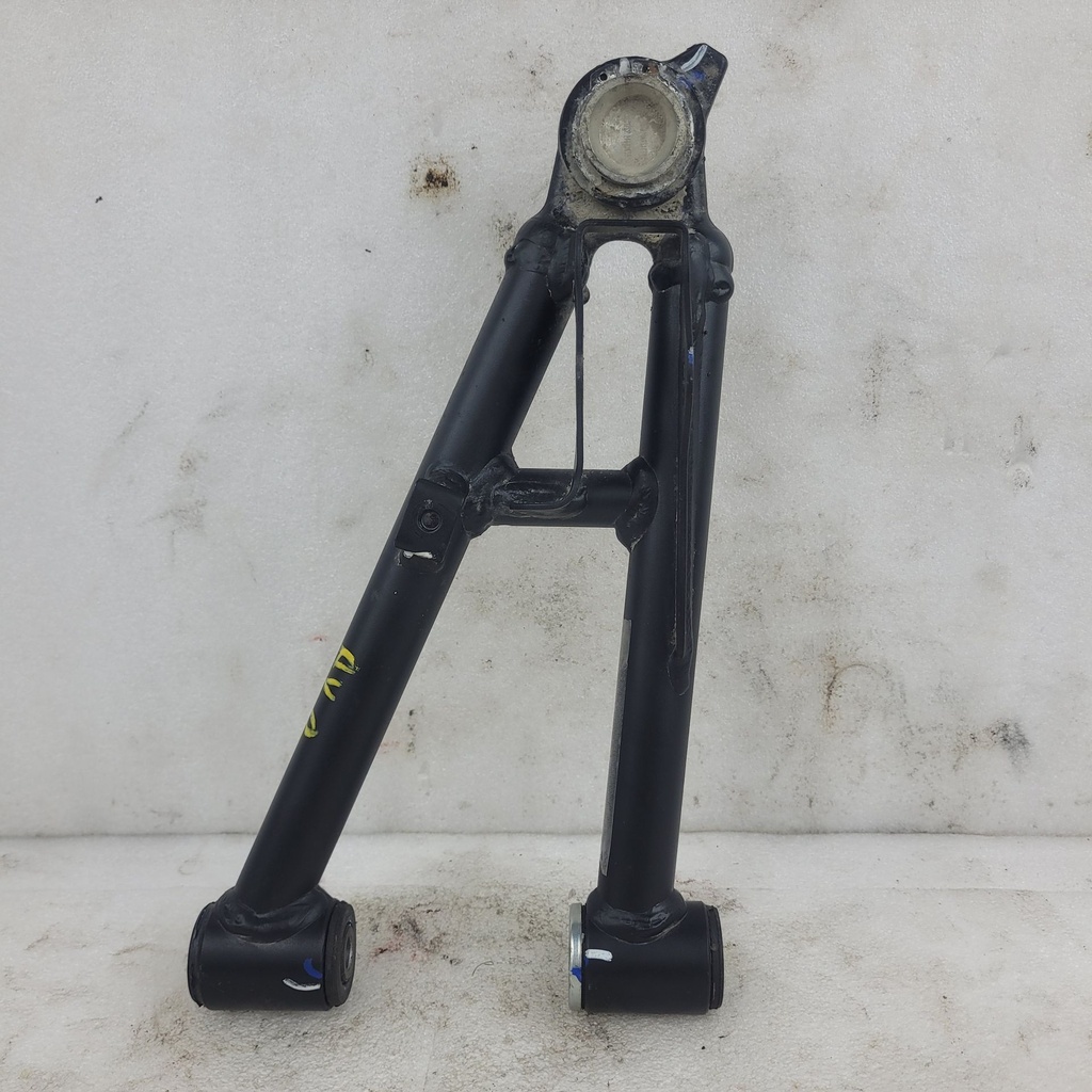 front rh upper swing arm maud spirit black