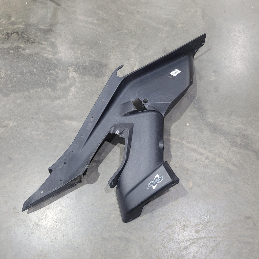 [CF02004] lh rear panel