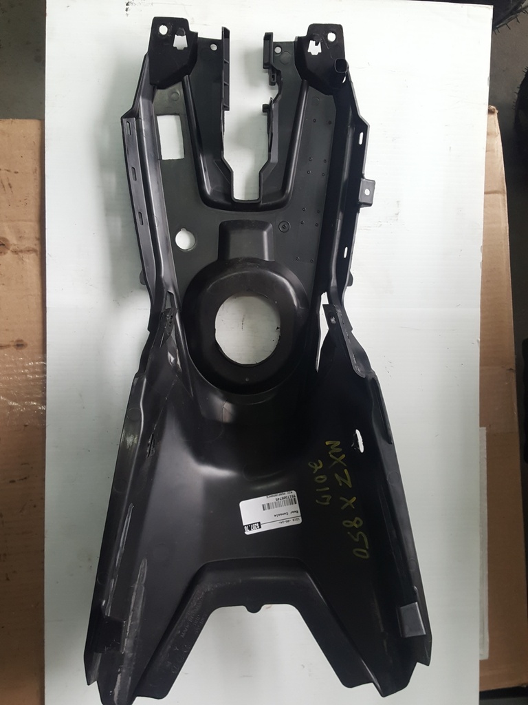 rear console, deep black package blizzard & x