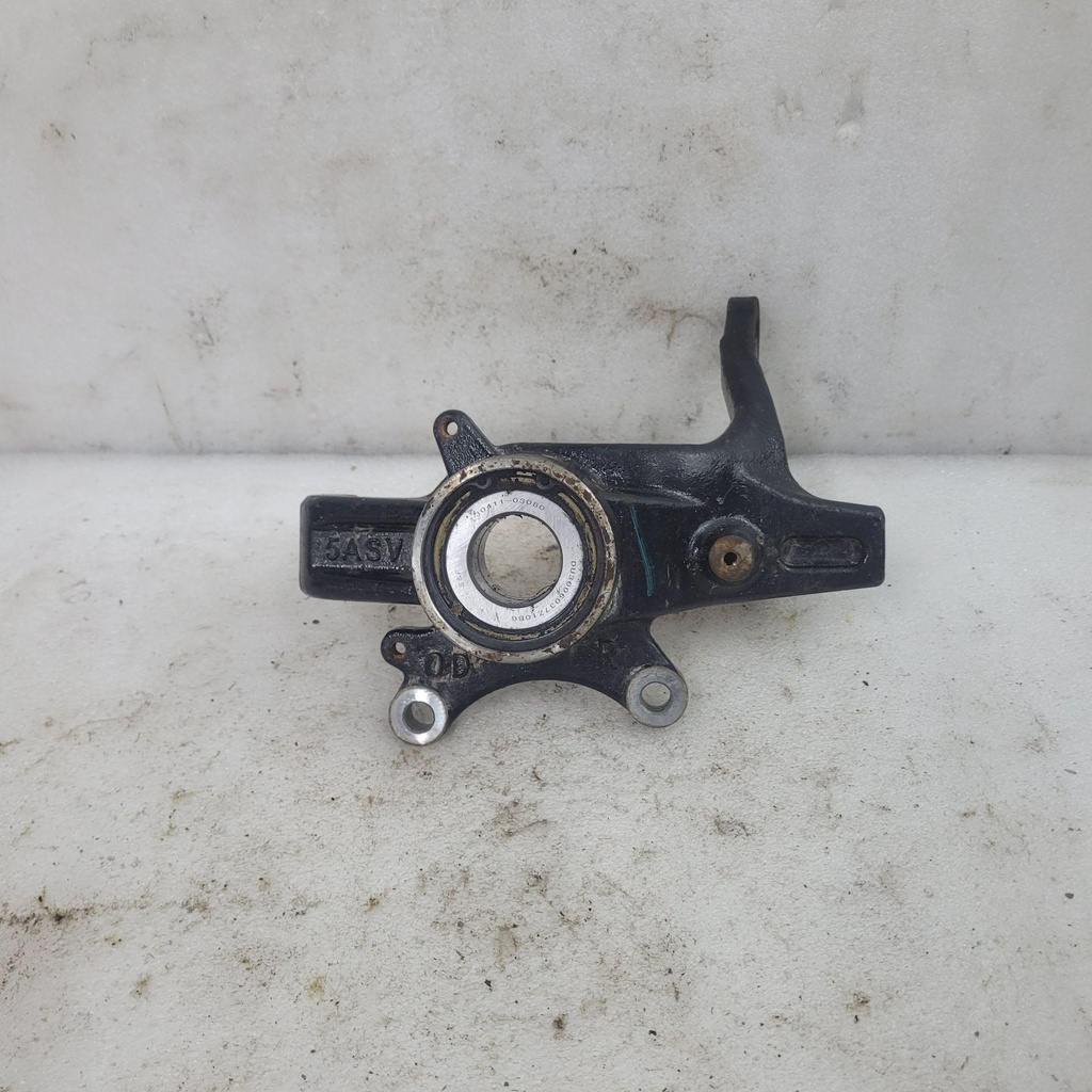 [CF03066] steering knuckle,rh