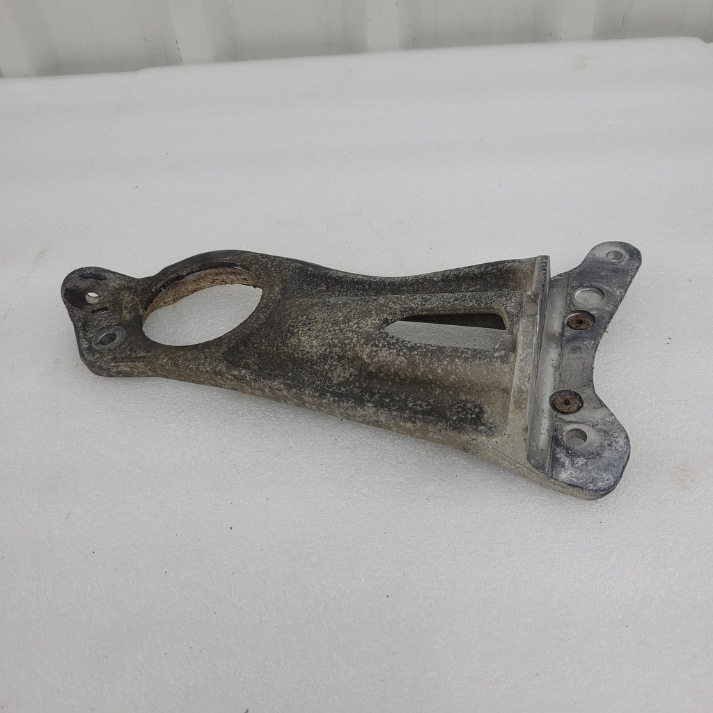 driven pulley support