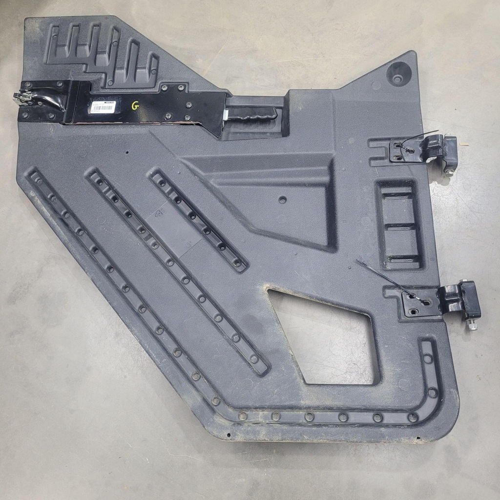 [667125G01-001] door (plastic) (driver side)