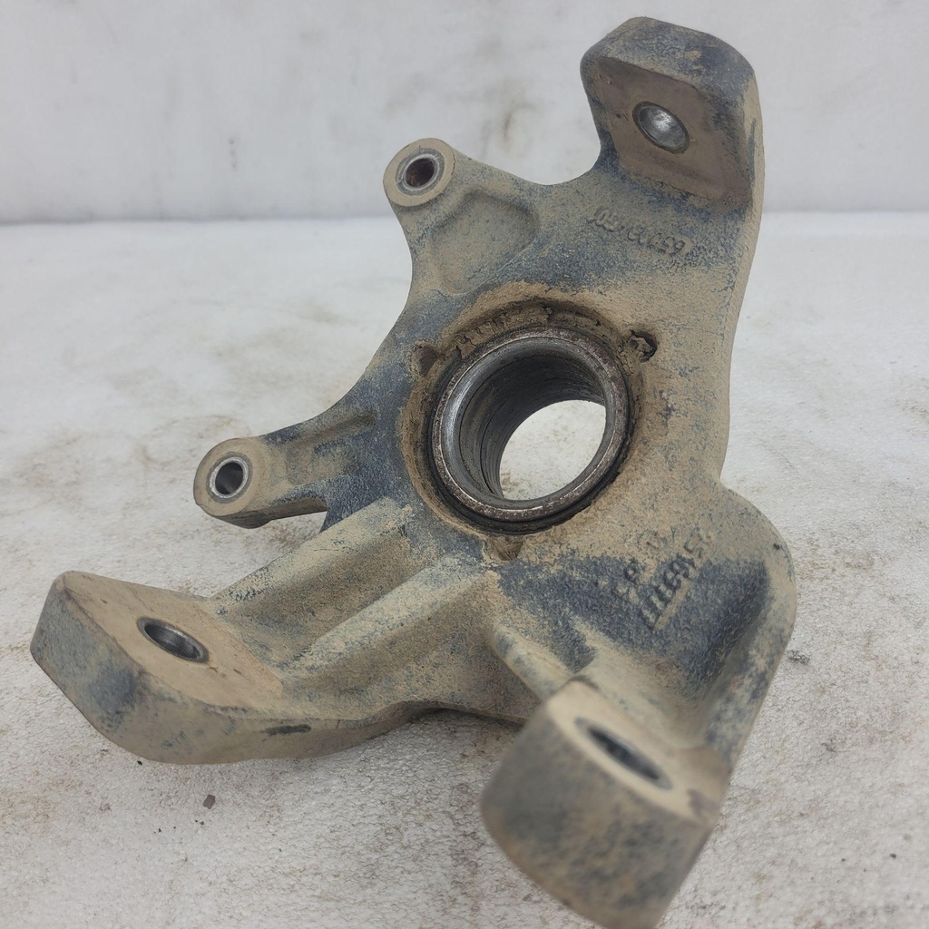 [651647G01-001] spindle,front,lh-assy (inc. 9 and 11 - 12)