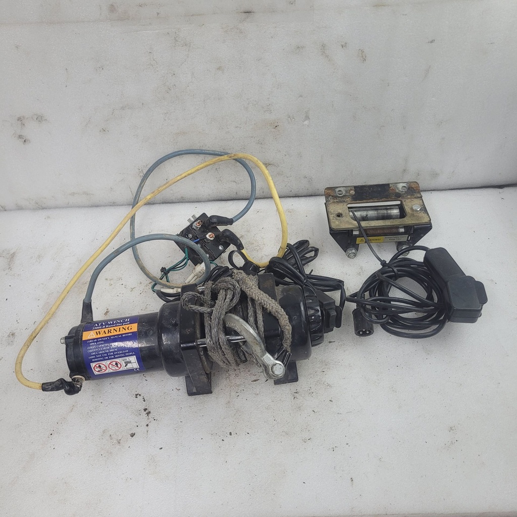 Winch 2500 Lbs Usagé
